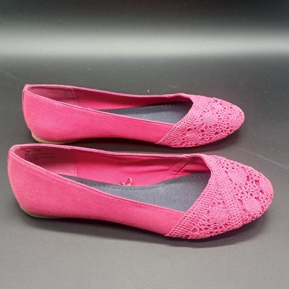Celia Hot Pink Flats​​​